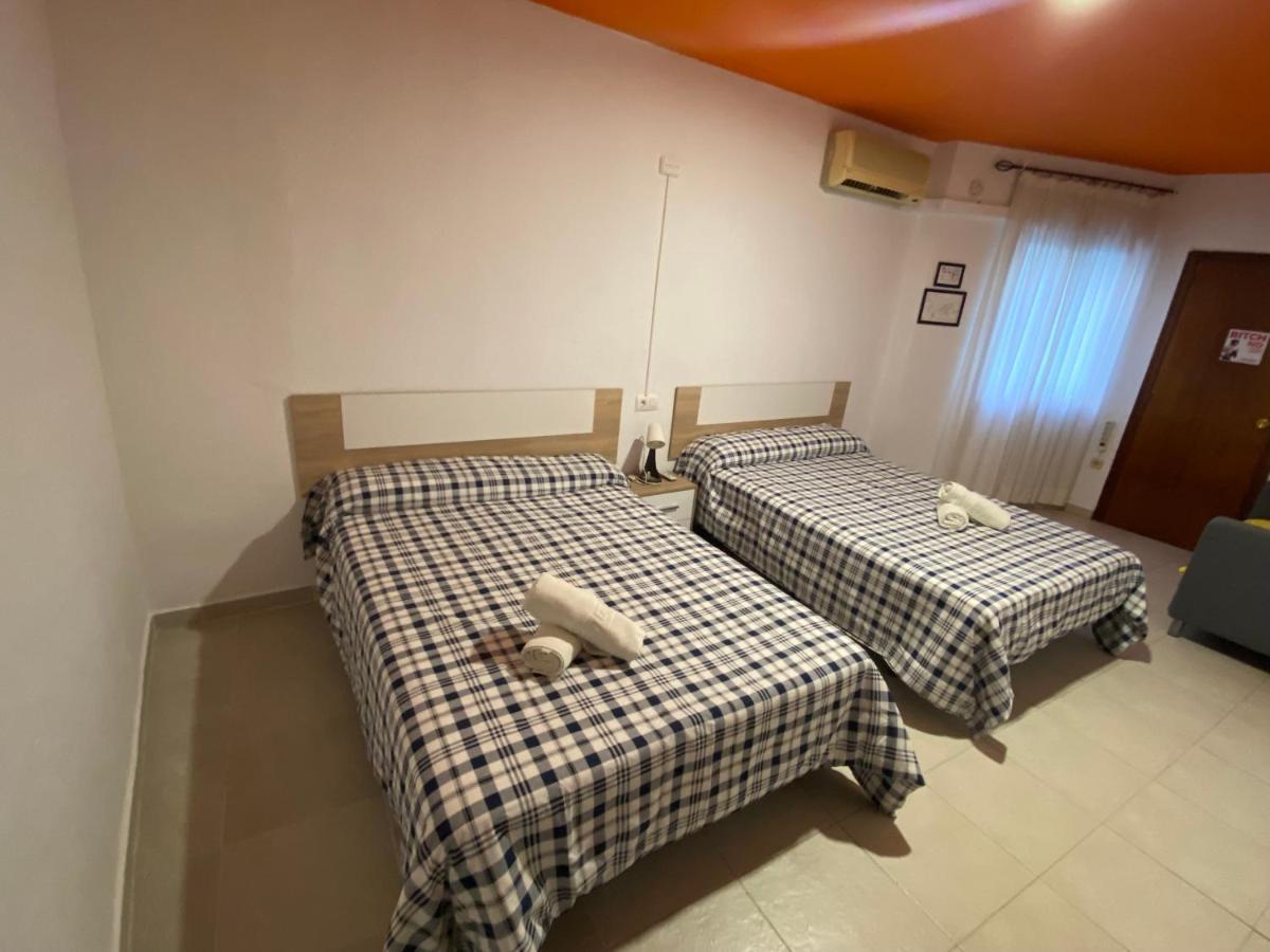 Hostel Arc House Ribera Only Adults Córdoba Exterior foto